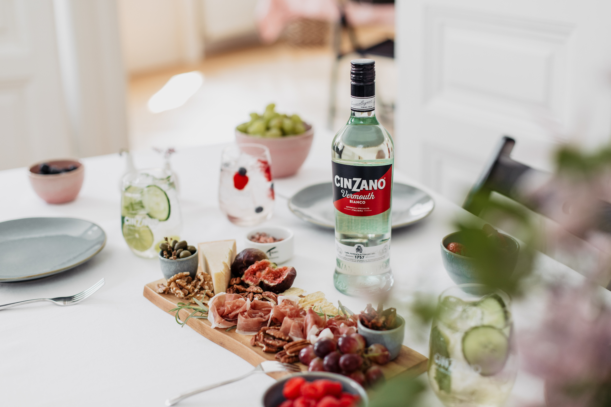 Cinzano Bianco Visual 19