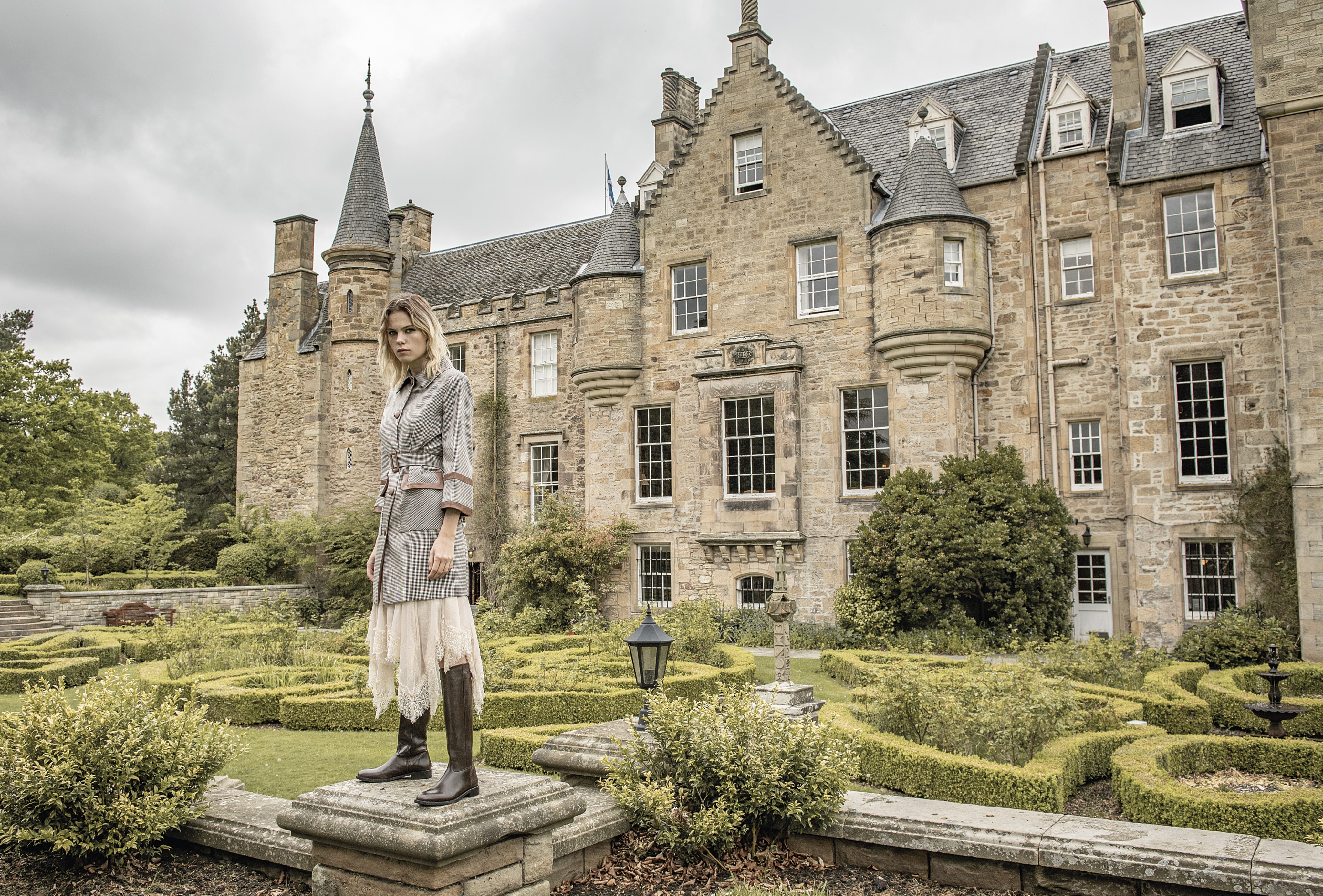 Fracomina FW1920 cast1