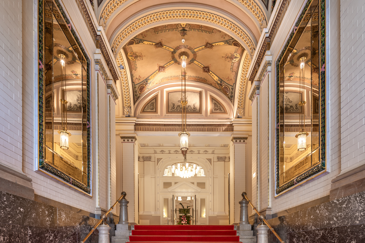 NH CollectionPragueCarlo Innenansicht Treppe