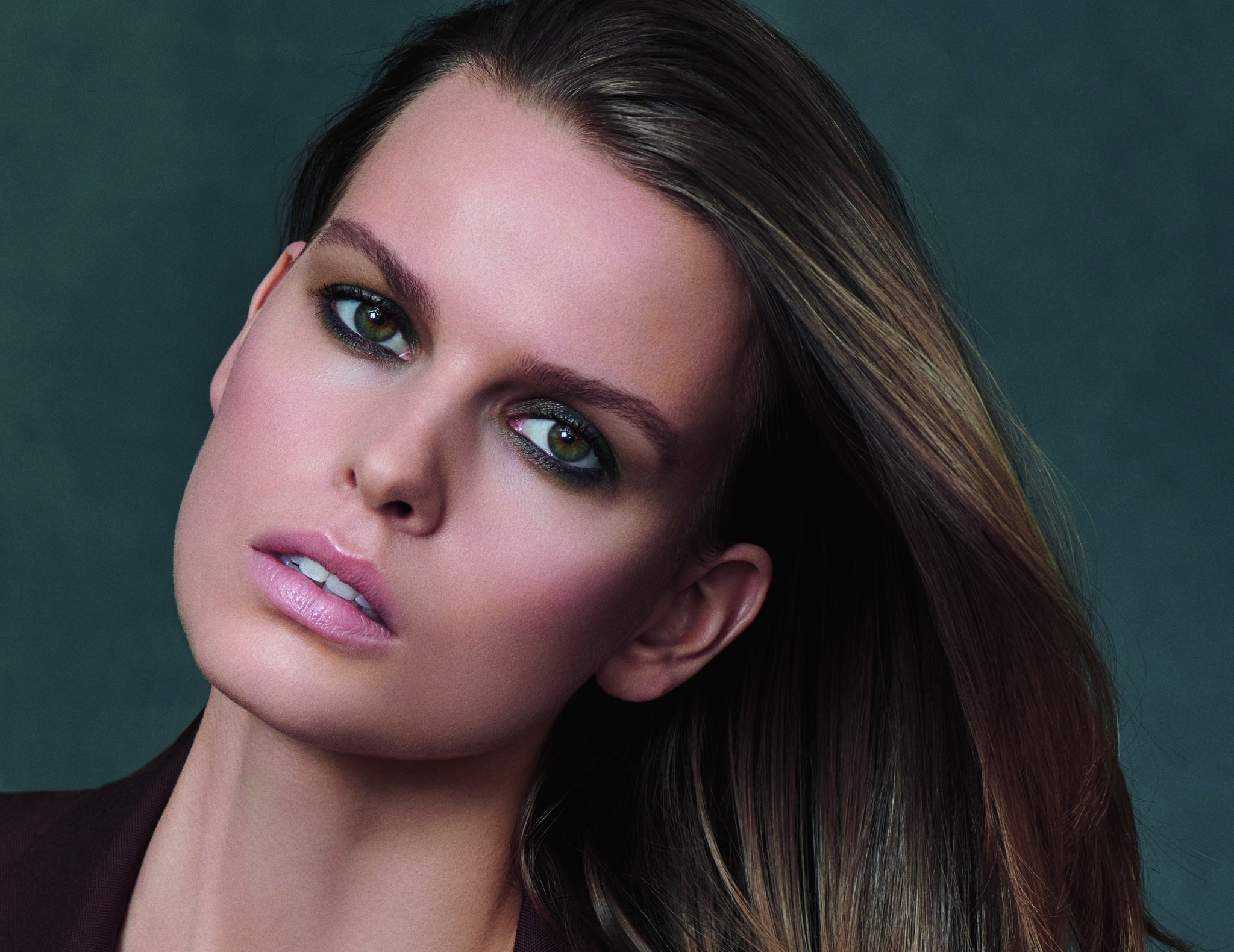 labiosthetique make upcollection aw21 22 look 1 motiv 094 cmyk c a4 scaled e1630653690792