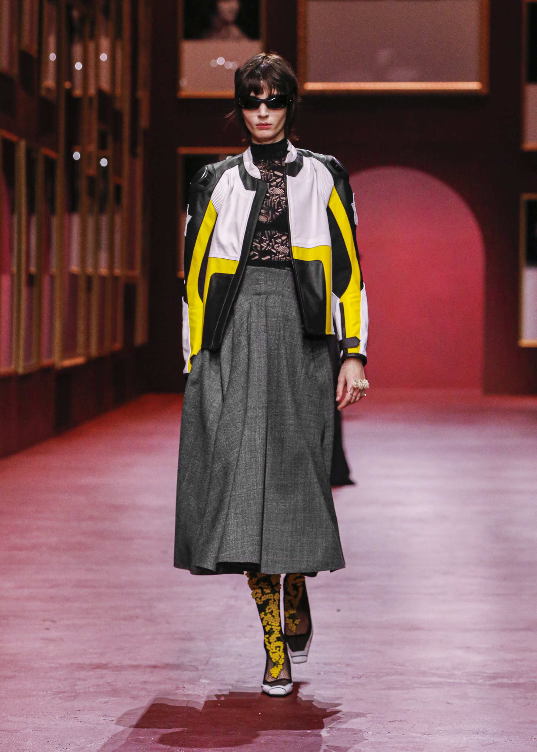 16 Dior Femme FALL WINTER 2022 23 Look 16