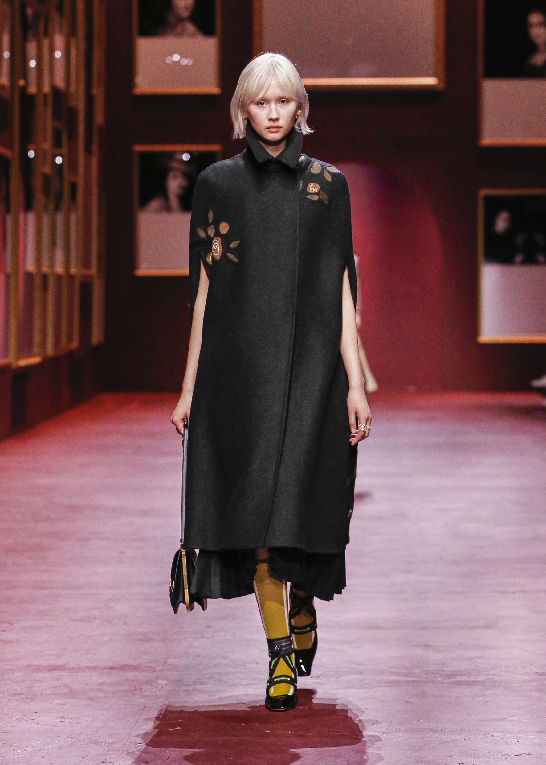 36 Dior Femme FALL WINTER 2022 23 Look 36