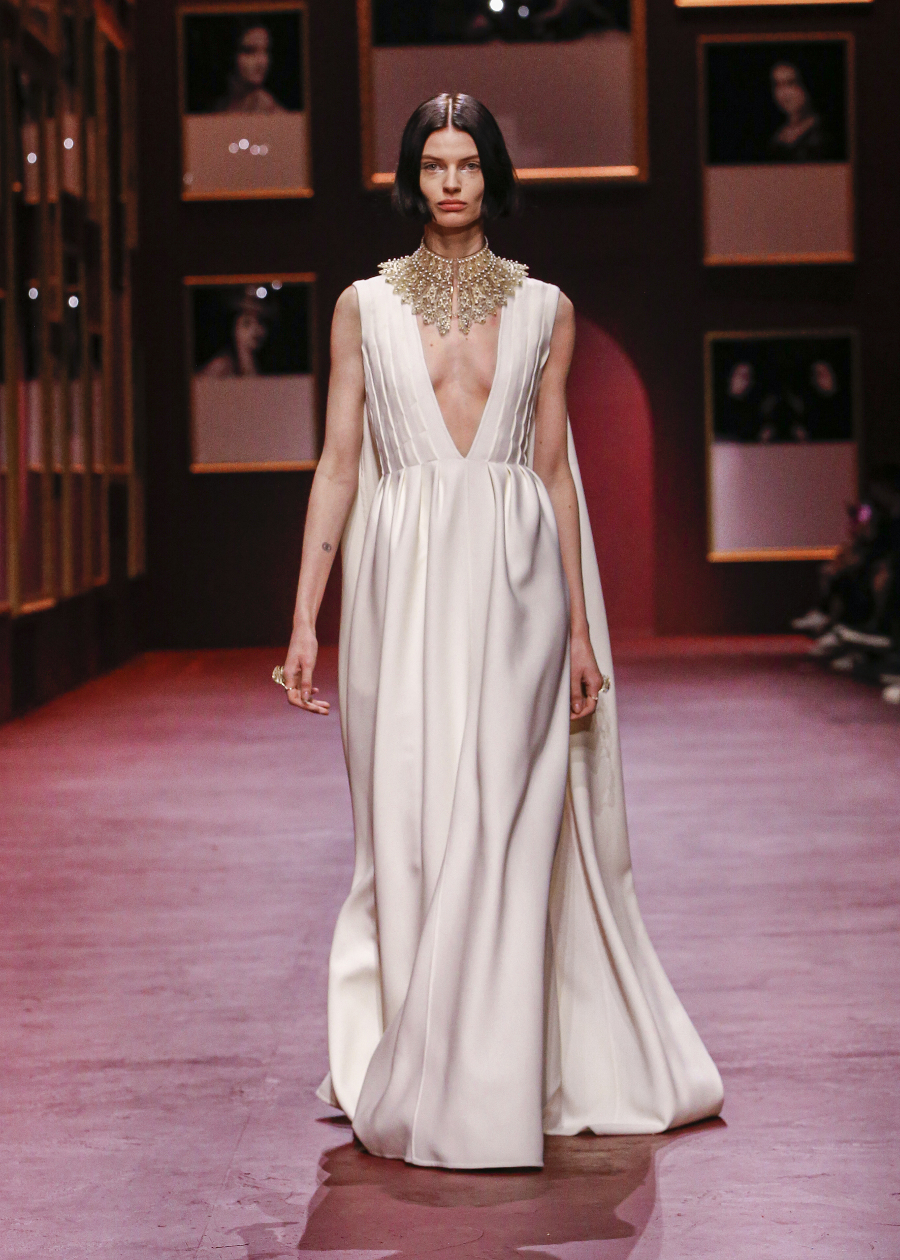 82 Dior Femme FALL WINTER 2022 23 Look 82