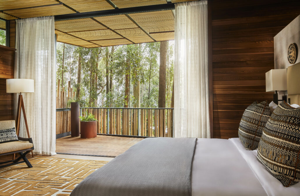 OO GorillasNest Accomodation Forest King Bedroom 2109 MASTER