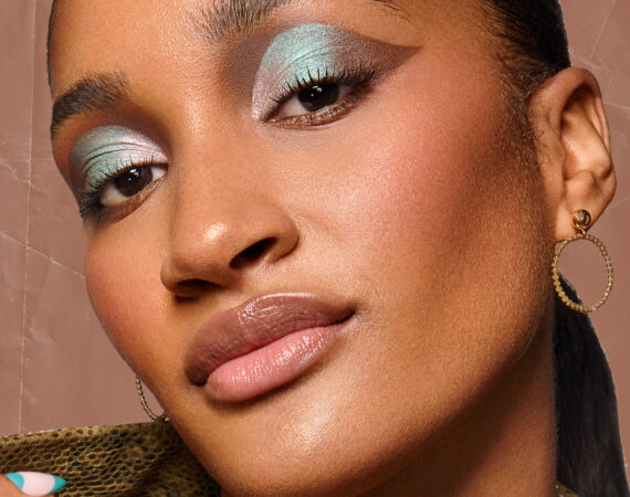 urban decay naked wild west mini model pic 2