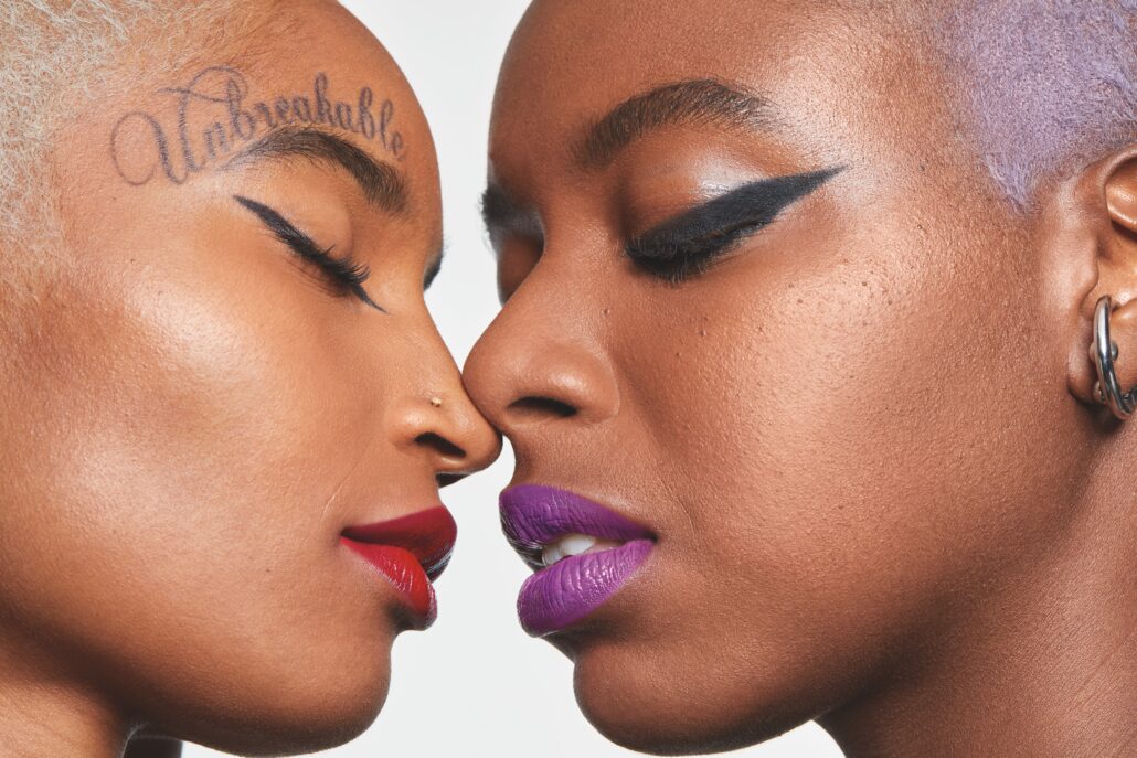 urban decay vice lip bond model pic 3