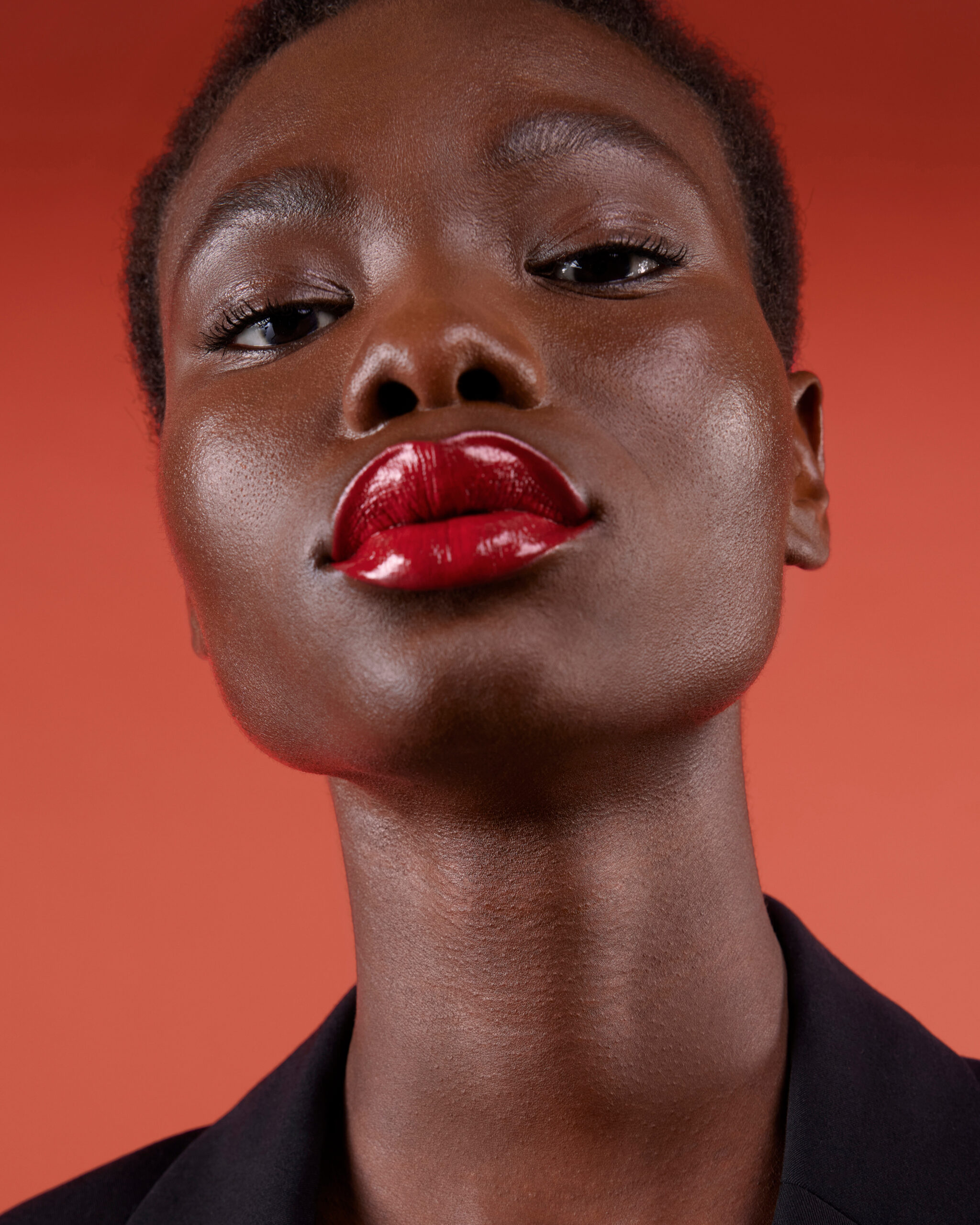 ysl dmi makl rpc the bold 22 wearable attitude full face result shade 01 deep skintone marie portrait 3200x4000px 3614273056519 rgb scaled