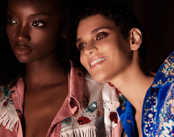 TF SS23 Runway Backstage Group3 1200x628