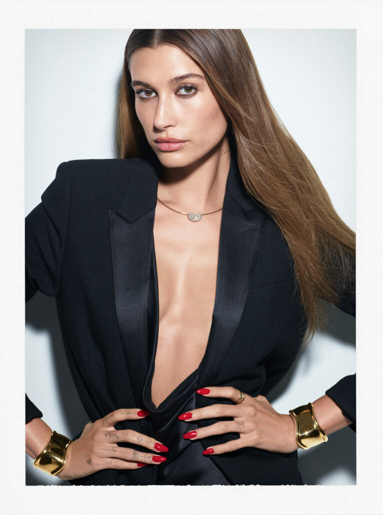 Tiffany Holiday Campaign Hailey Bieber 11