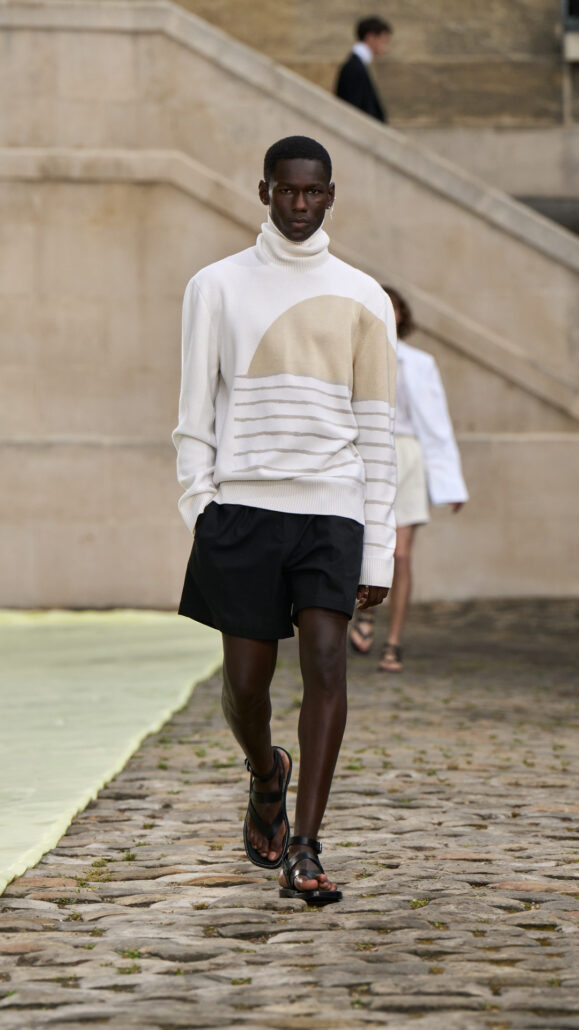 1080x1920 RUNWAY HERMES DEFILE PAPHPE23 @FILIPPOFIOR 49