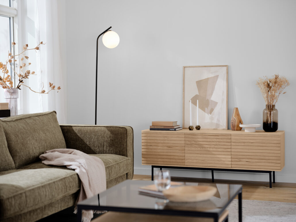 128203 Sideboard Finnsbo mit Lamellenoptik 6 01.23 2