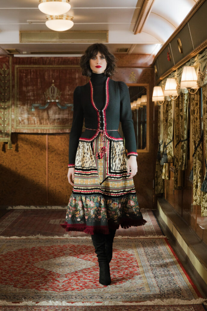 39 Wendy Turtleneck black Alexander Walkjanker schwarz Flamboyant Skirt jaguar AW22 23 c LippZahnschirm