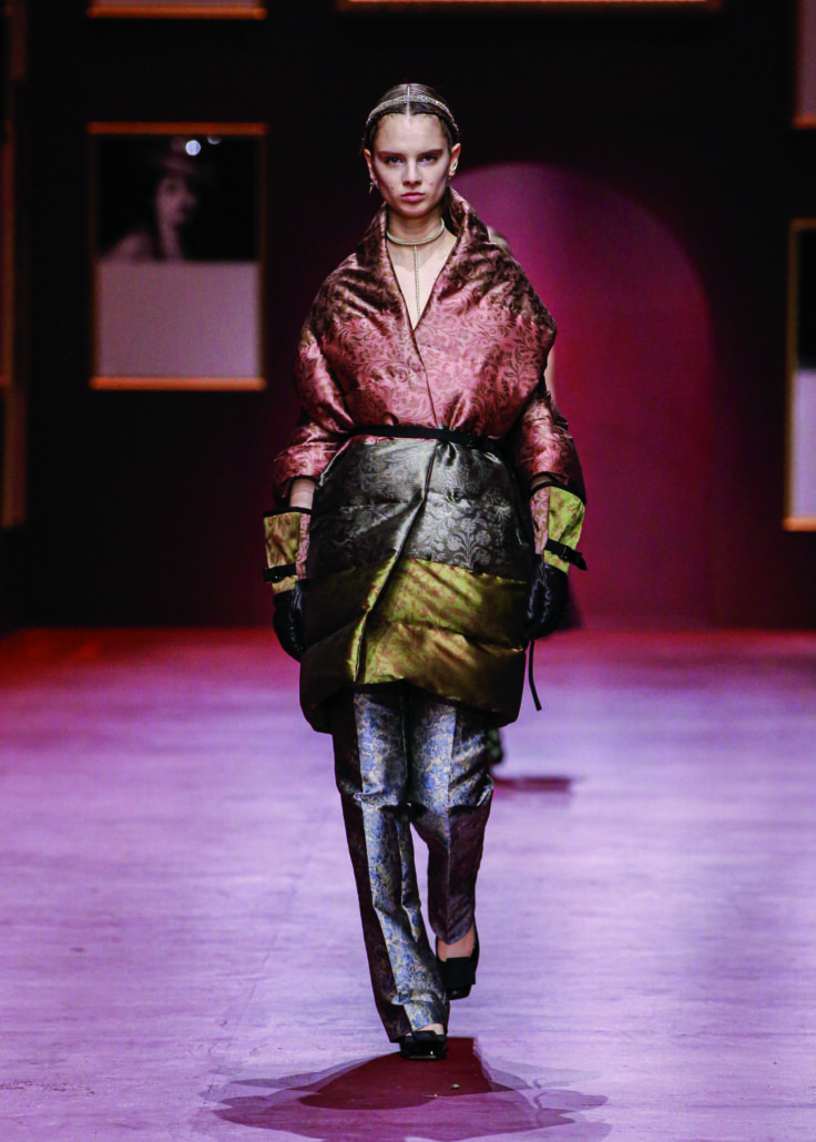 71 Dior Femme FALL WINTER 2022 23 Look 71
