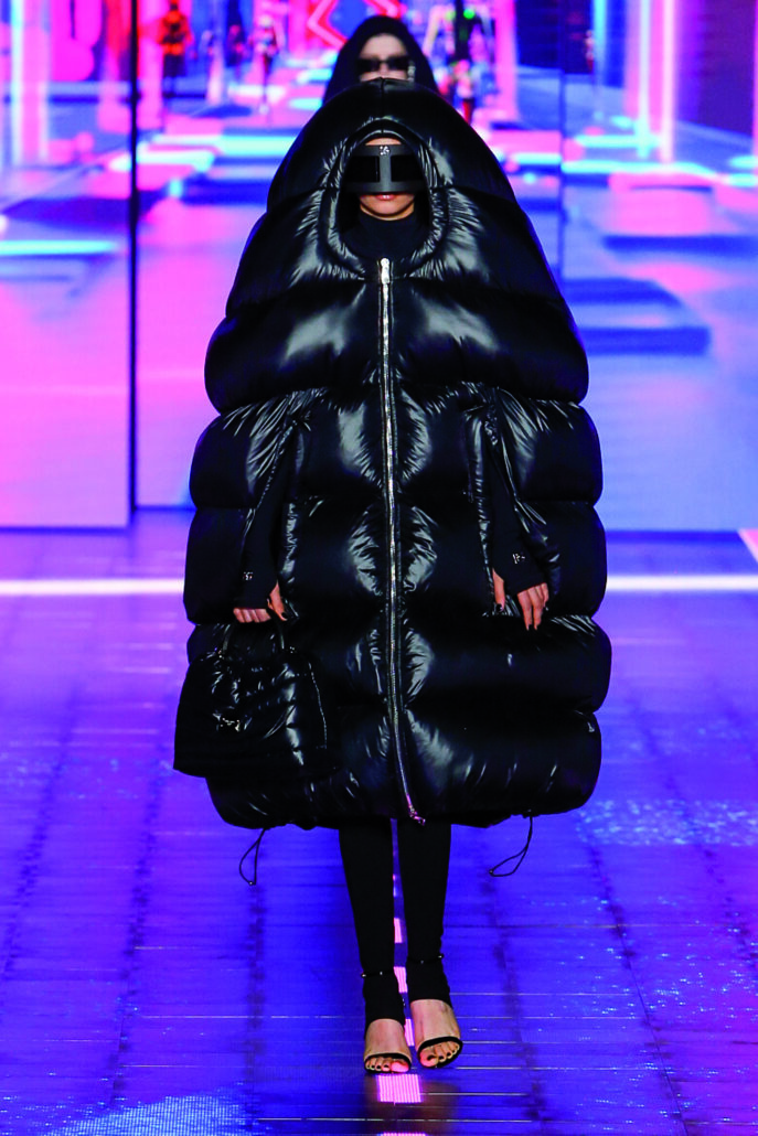 DolceGabbana Womans FashionShow FW22 23 PRIORITY 17 1