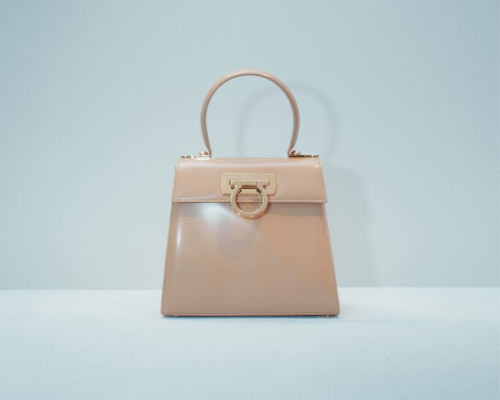 Ferragamo Holiday 1350 x 10807