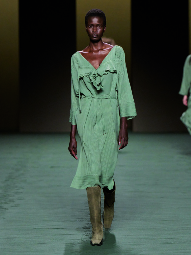RUNWAY HERMES WRTW FW22@FilippoFior 26