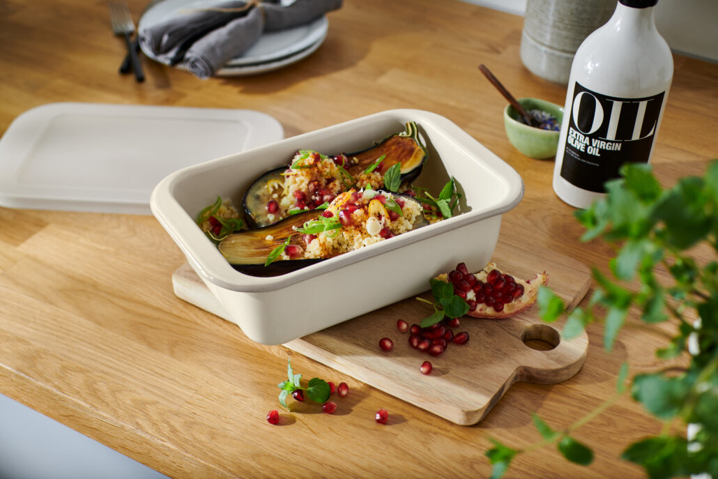 TCHIBO 125486 Emaille Auflaufform mit Deckel 1 02.23