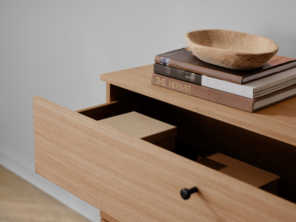 TCHIBO 128282 01 VMS StehleuchtemitGlaskugelschwarz 4 028