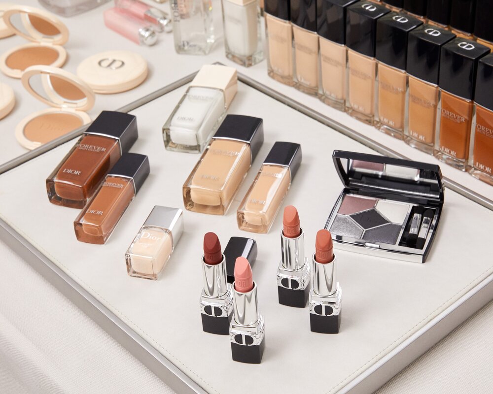 230119 ROSE 02 BACKSTAGE STILL LIFE 009