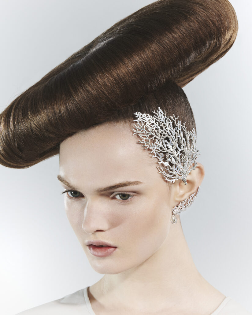 BOUCHERON Carte Blanche Ailleurs Corail Diamant hair jewel earring