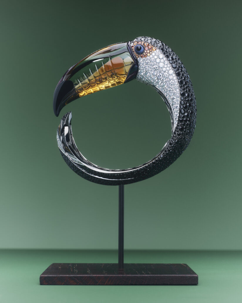 BOUCHERON Carte Blanche Ailleurs Toucan bracelet Still life