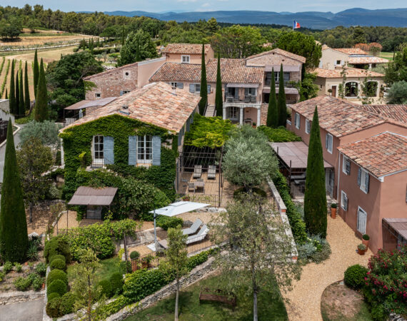 Focus on the old part Coquillade Village