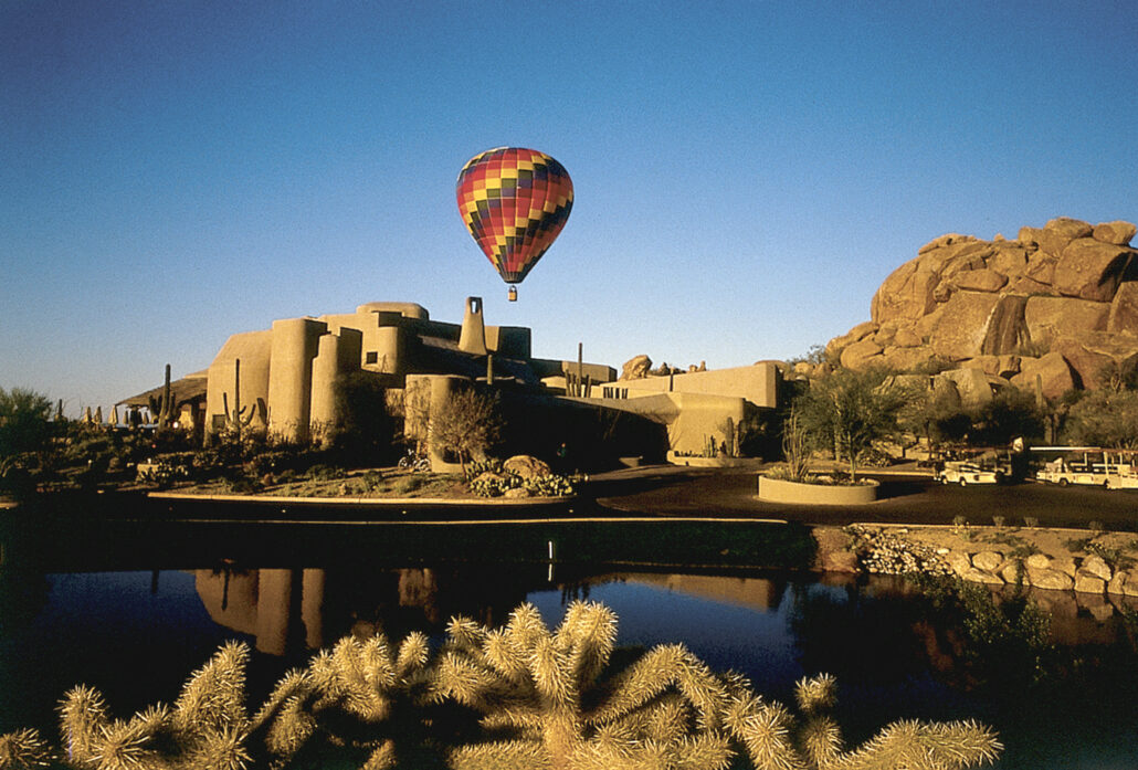 RS112 Balloon Boulders c experiencescottsdale