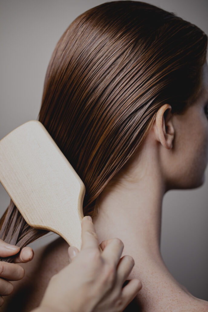 169037 visual model tuto the brush radiance softness sonia 2s2022 6