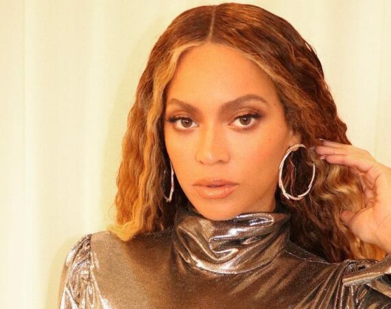 Beyonce in Messika Pre Grammy dinner 2 e1675848845259