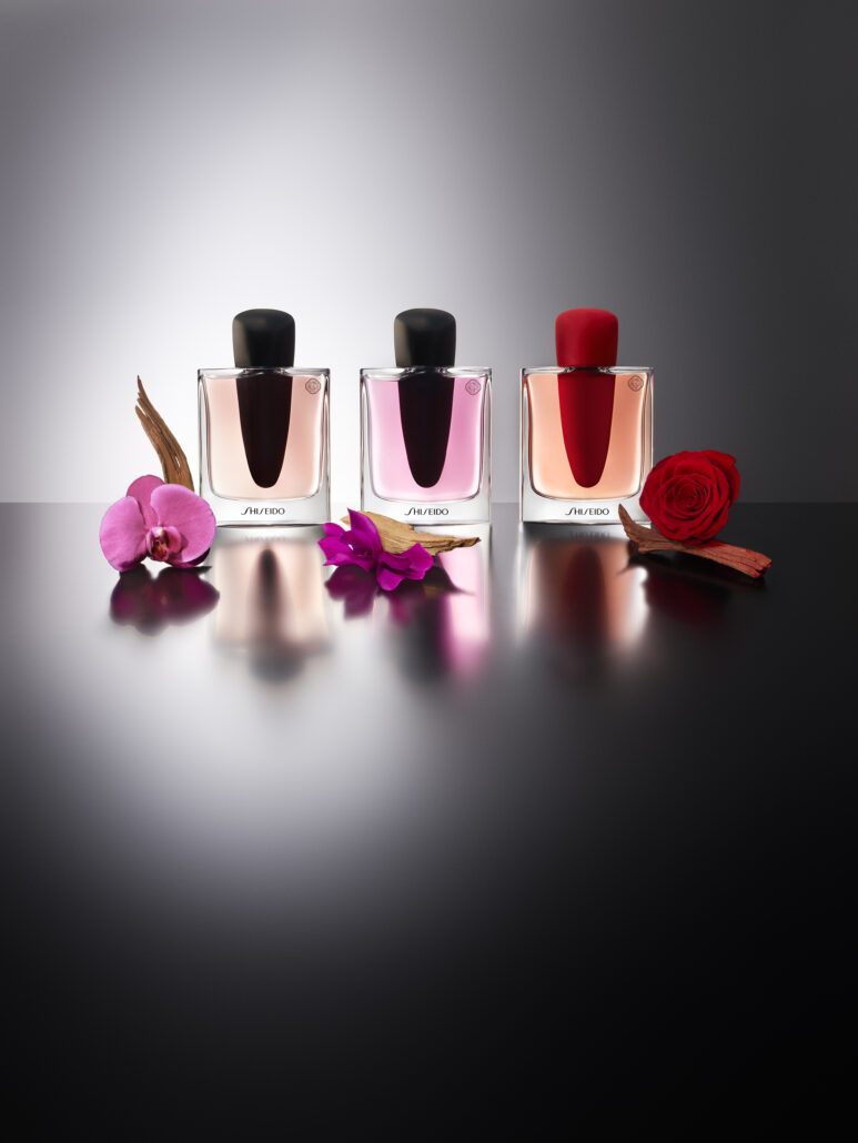 GINZA SS23 Three Bottles EDP Murasaki EDPI With flower Grey background RVB jpg