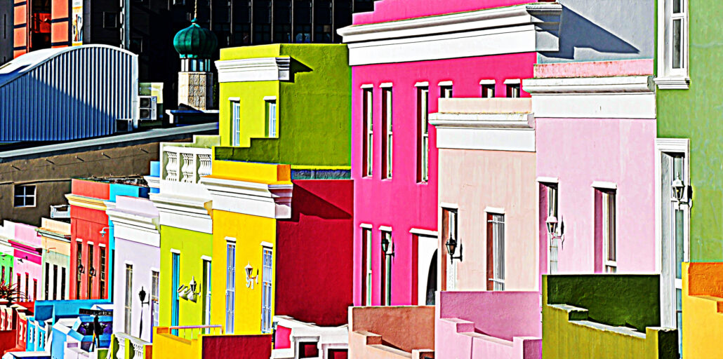 Landscape with colorful Houses in Bo Kaap © shutterstock 1332211100
