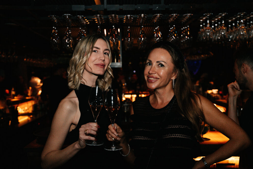 Spelunke Aquarium Event Nina Haider und Ekaterina Mucha