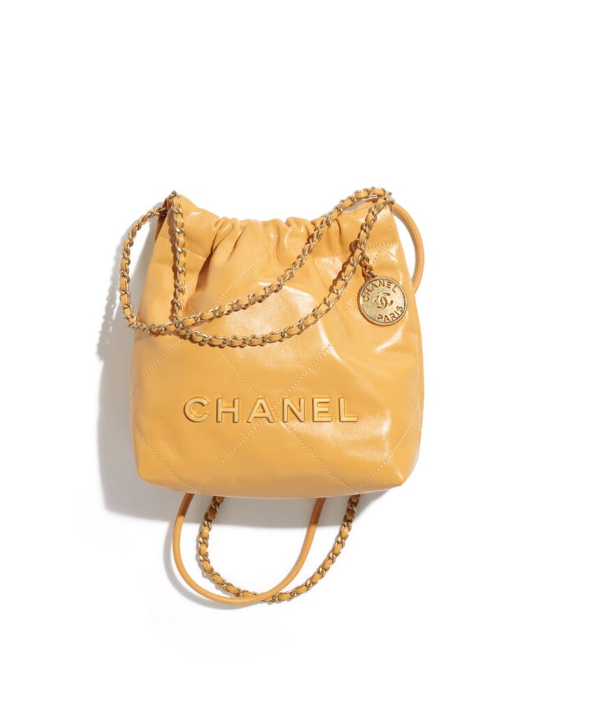 chanel chanel 22 bag in yellow shiny leather and metal as3980 b08037 no201 LD
