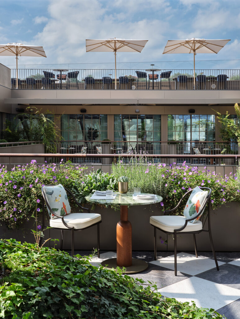 Neue Hoheit Outdoor 1