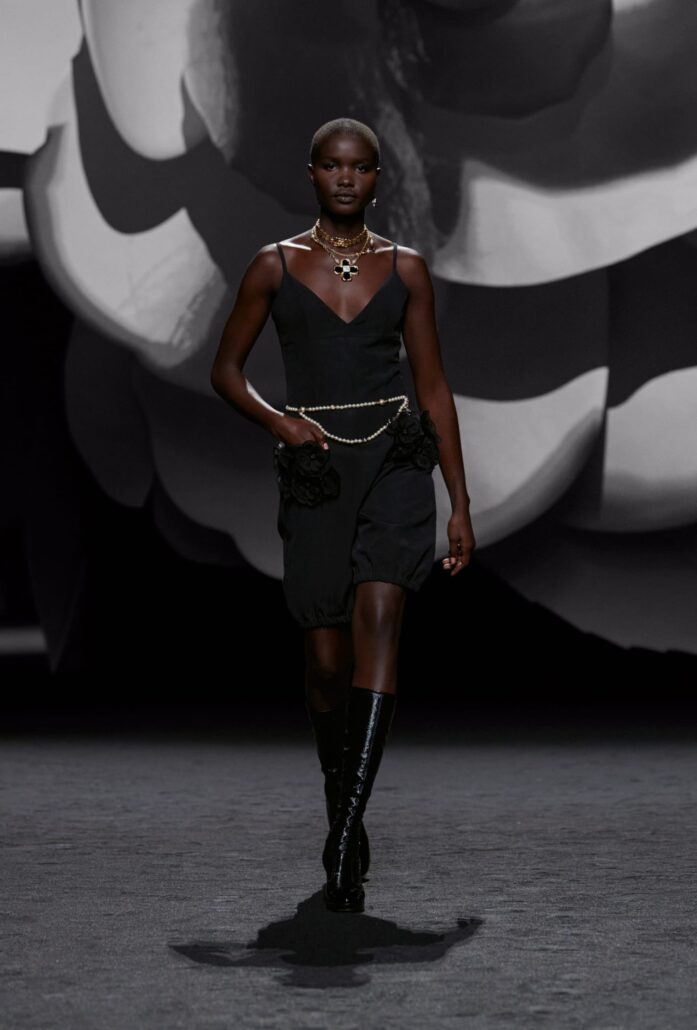 chanel look 007 fw 2023 24 rtw LD