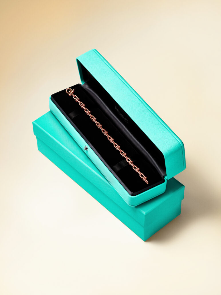 61699295 LF HW v1 TM 011723 cv