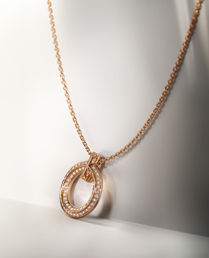 8786 04F TFN SRG RG NECKLACE