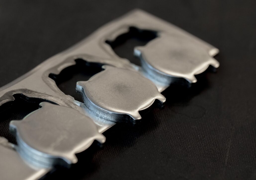 Lucent Steel™ Happy Sport making of 1