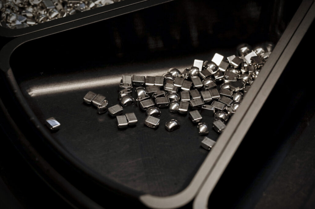 Lucent Steel™ Happy Sport making of 4