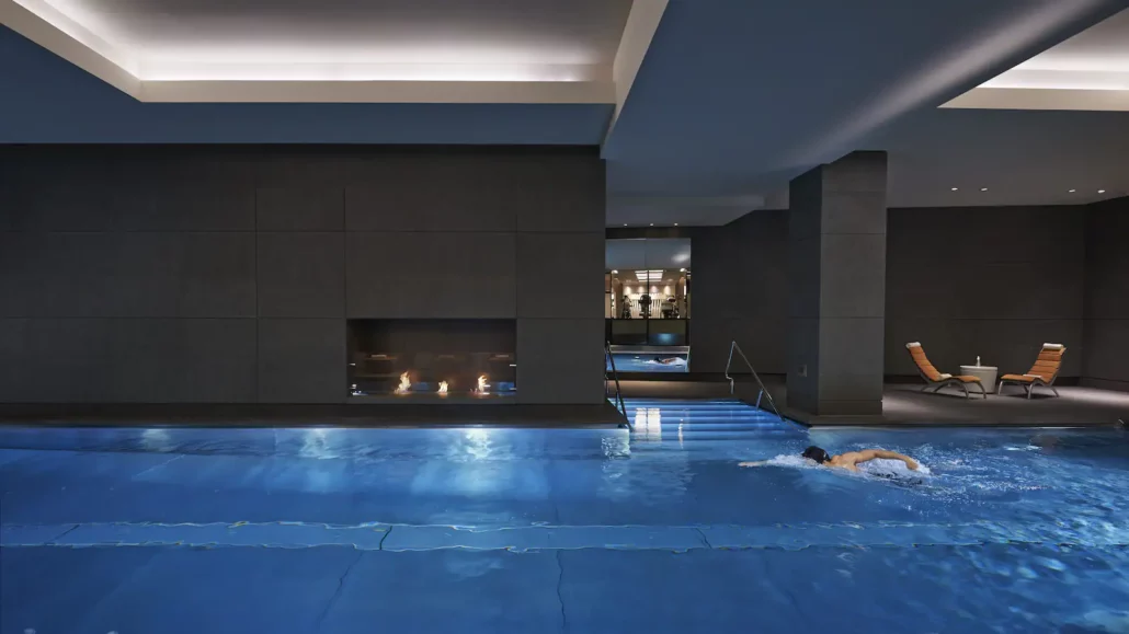 london 2014 luxury spa pool 01