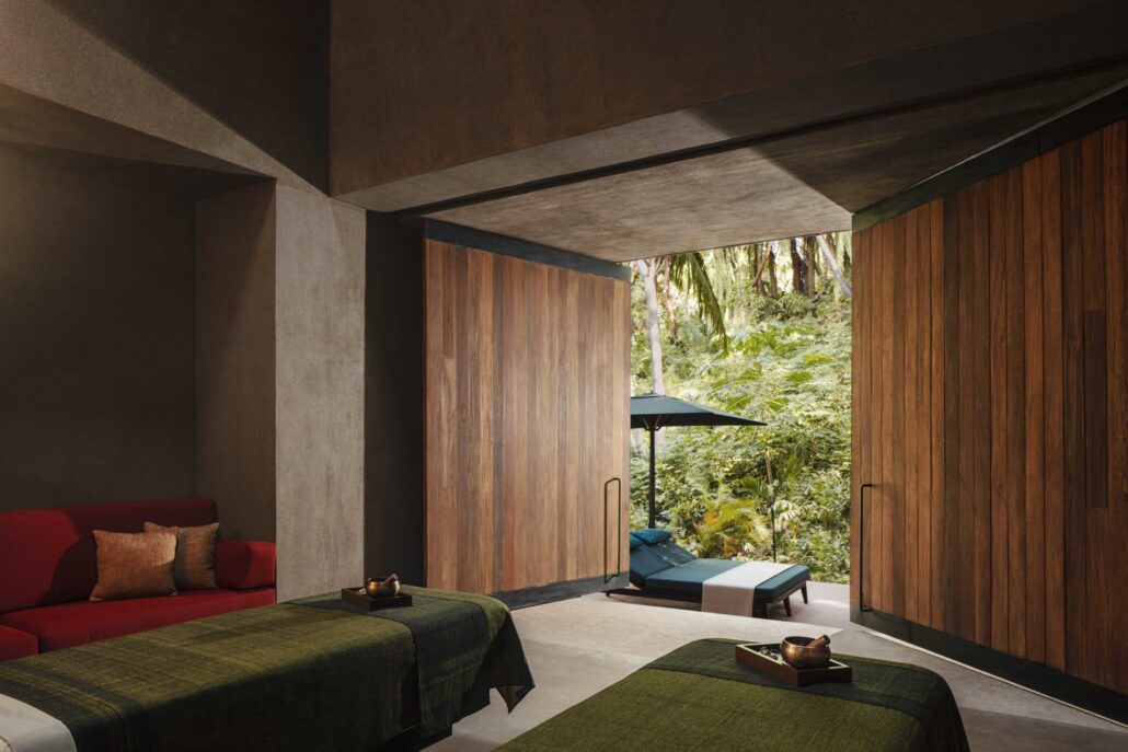 oneonly mandarina wellness spa couples treatmentroom wide 4109 master scaled 1