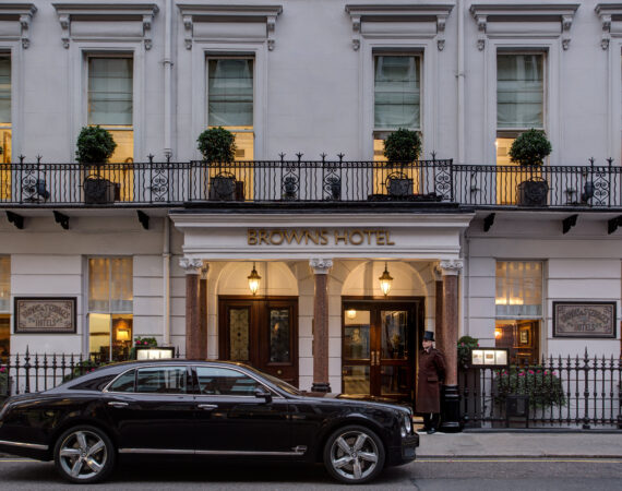 20 RFH Browns Hotel Facade 6183 JG Oct 16