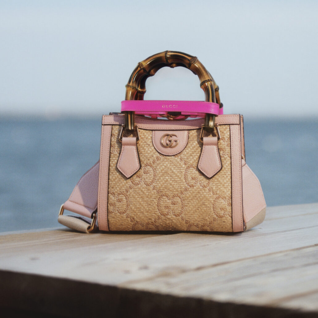 GU778 TOWARDS THE SUN PR CROPS DPS 300dpi 018