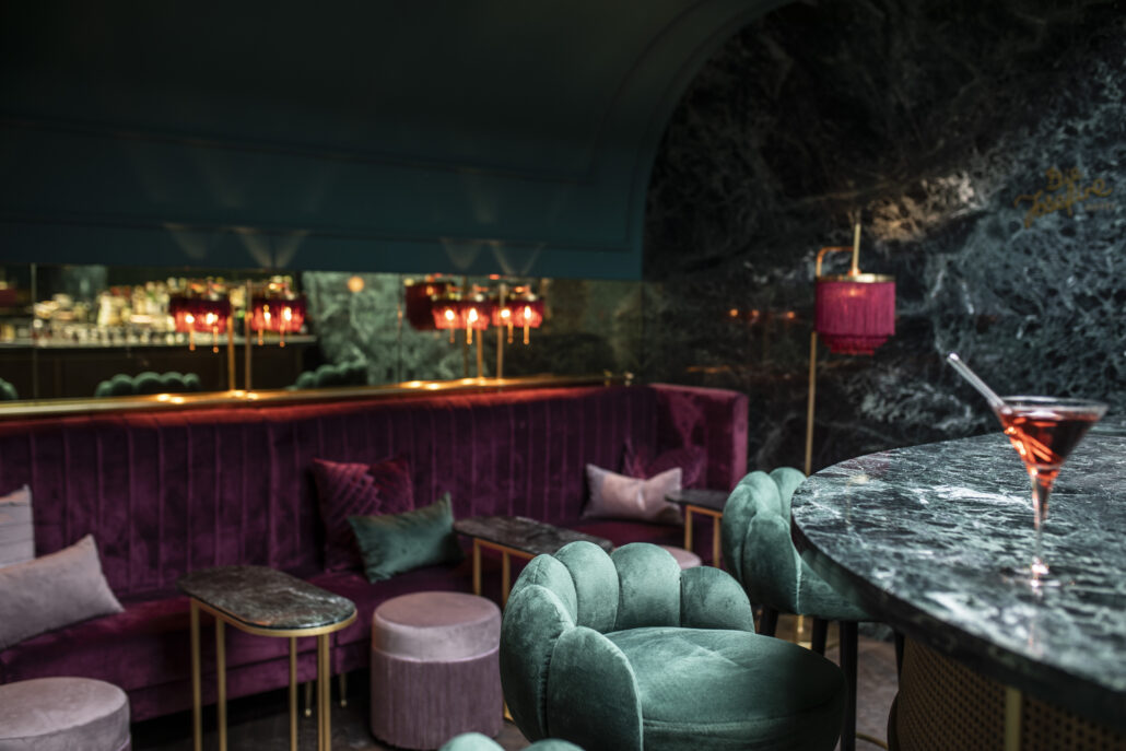 Hotel Josefine Barflys Club ©Tina Herzl 1