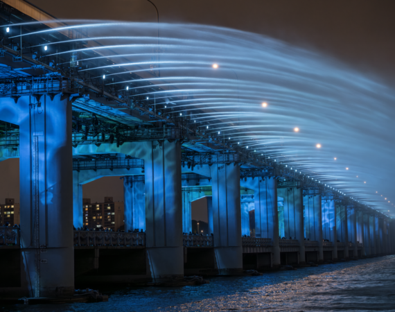 LV Womens PF23 Scenography 1