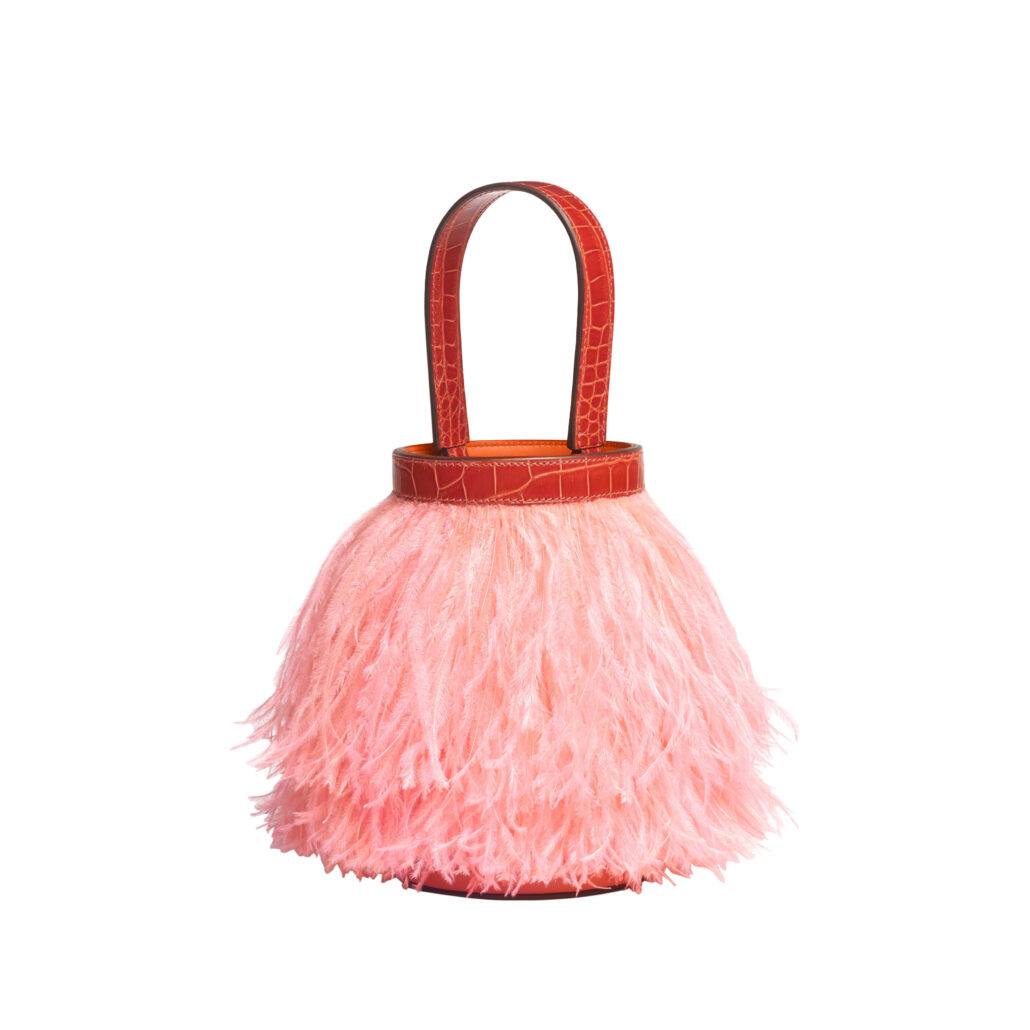 Toupet bag in alligator and feathers SS23 Objets Hermes © Studio des Fleurs