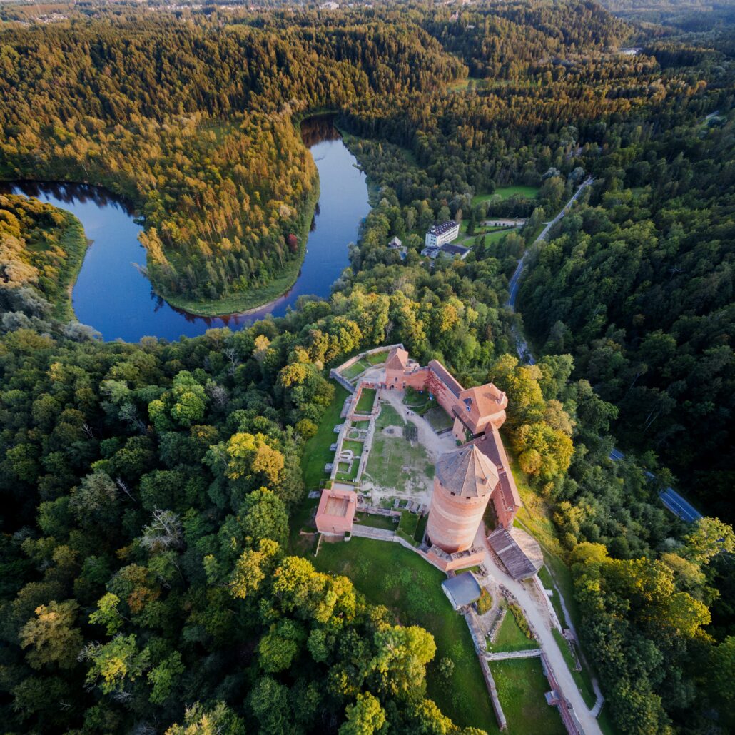 Turaidas pils c Valdis Skudre