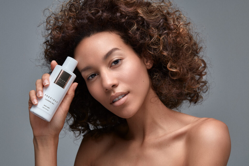 13 10 Chiaro Campaign Studio2049