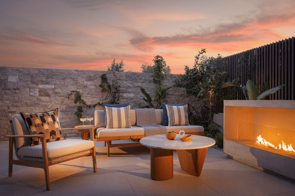 180922 OneOnly Aesthesis Bungalow Terrace Fireplace 0570 MASTER