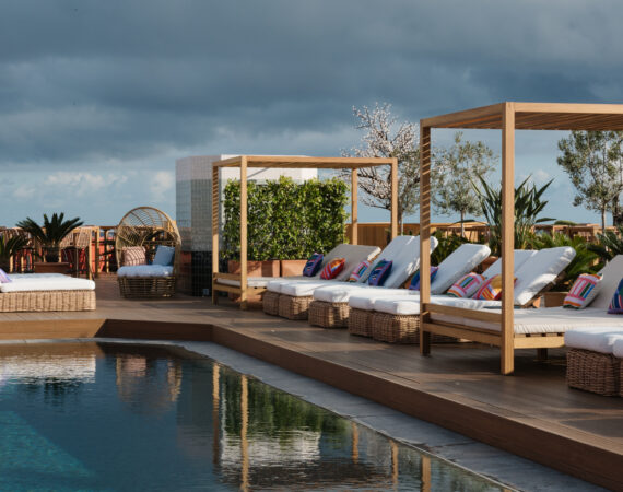 ACHOTELNICE AnikLabreigne